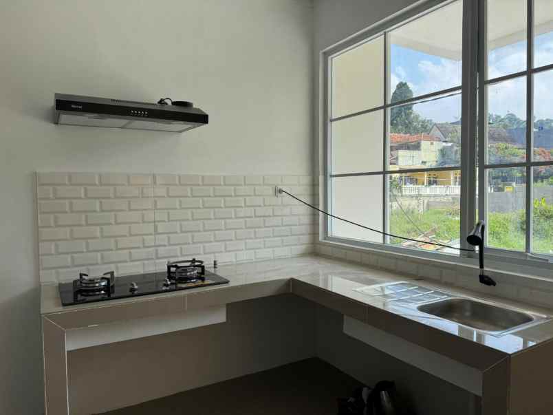 dijual rumah jl pasir luhur padasuka