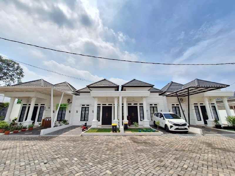 dijual rumah jl ray aporos serpong