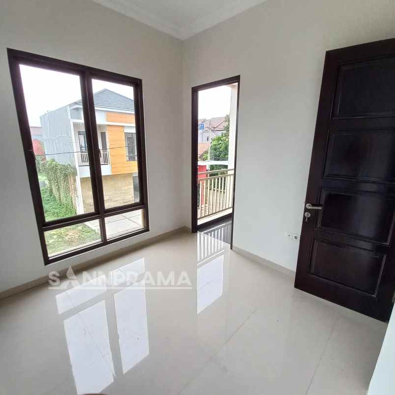 dijual rumah jl raya cipedak jagakaraa