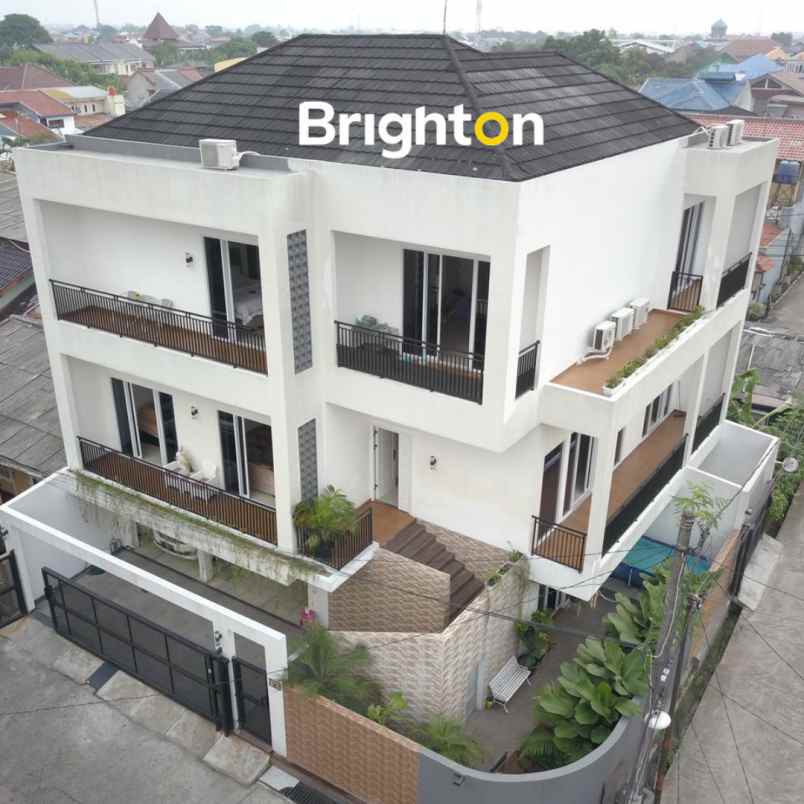 dijual rumah jln danau singkarak