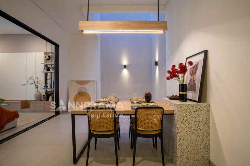 dijual rumah jln raya pondok cabe