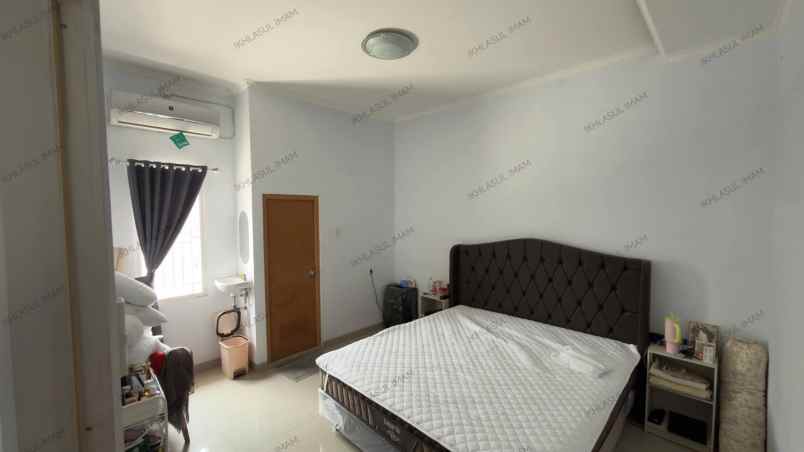 dijual rumah karang tengah