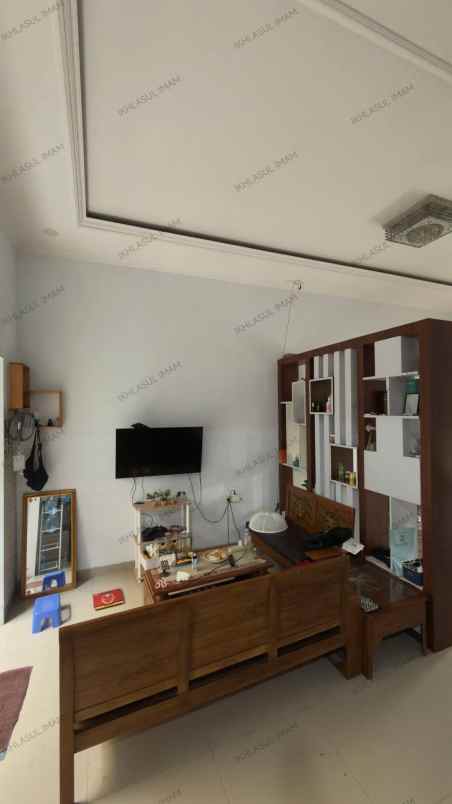 dijual rumah karang tengah