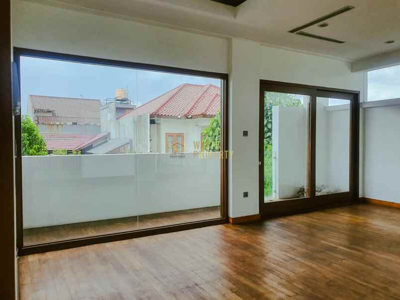dijual rumah kebayoran lama jakarta
