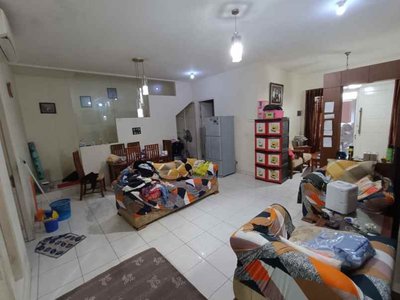 dijual rumah kelapa gading