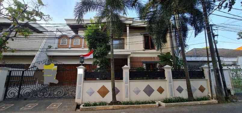 dijual rumah kemang timur
