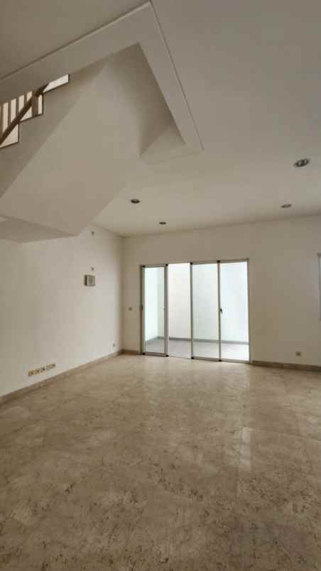 dijual rumah kemayoran