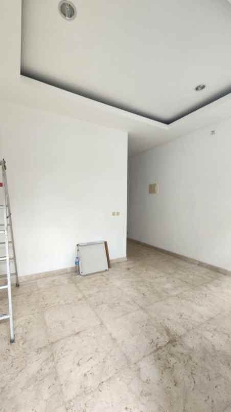 dijual rumah kemayoran