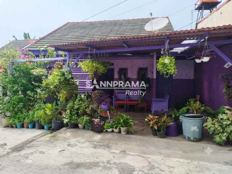 dijual rumah kln raya pancoran mas