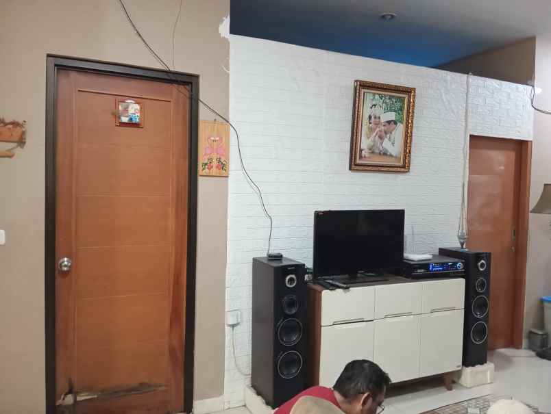 dijual rumah komp sariwangi city view