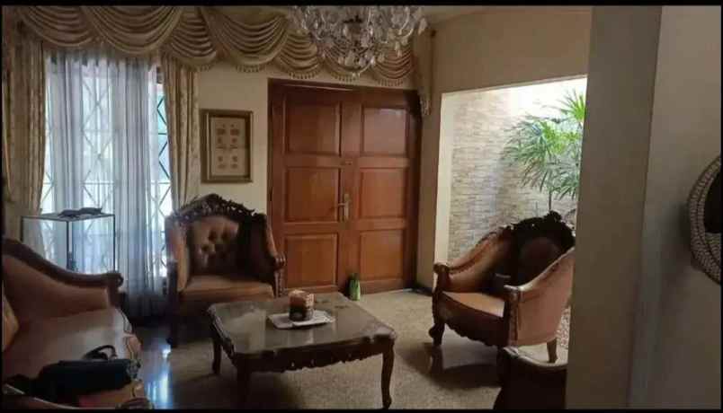 dijual rumah komplek diskum ad cipinang