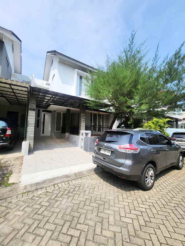 dijual rumah komplek emerald bintaro