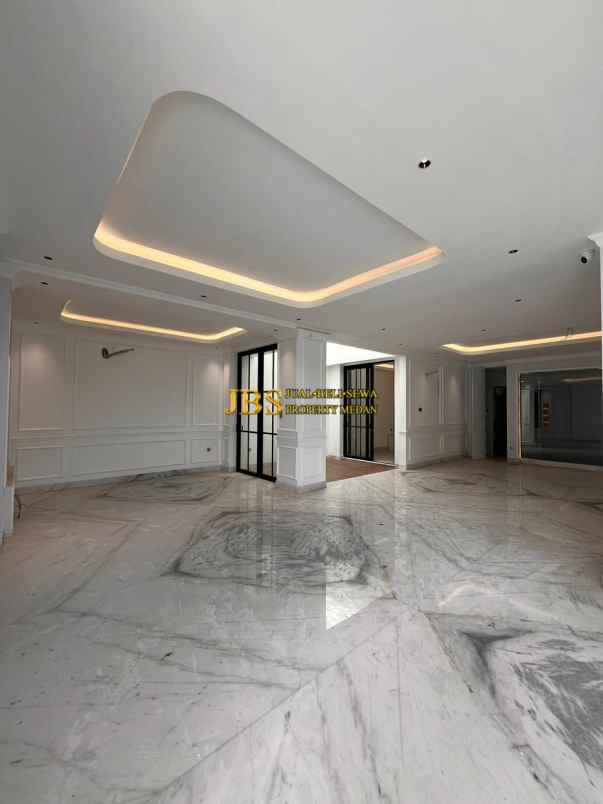 dijual rumah komplek graha metropolitan