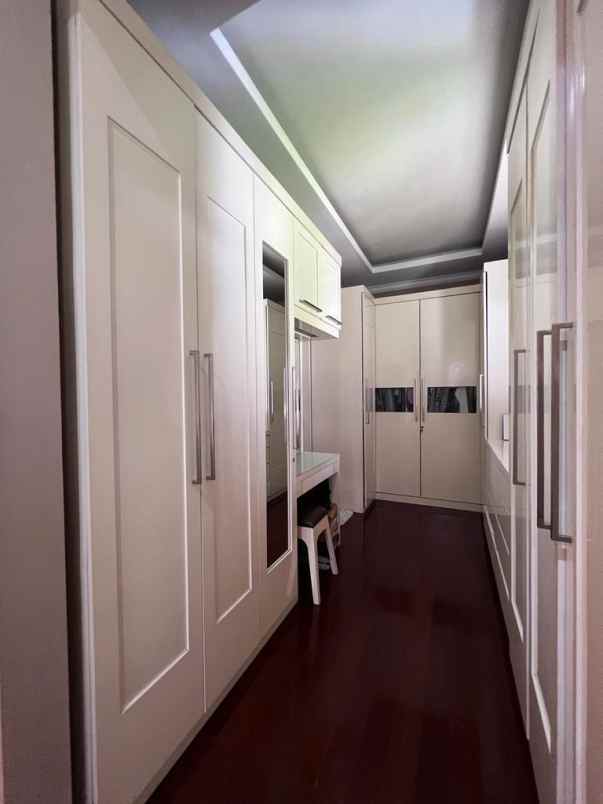 dijual rumah komplek jati indah