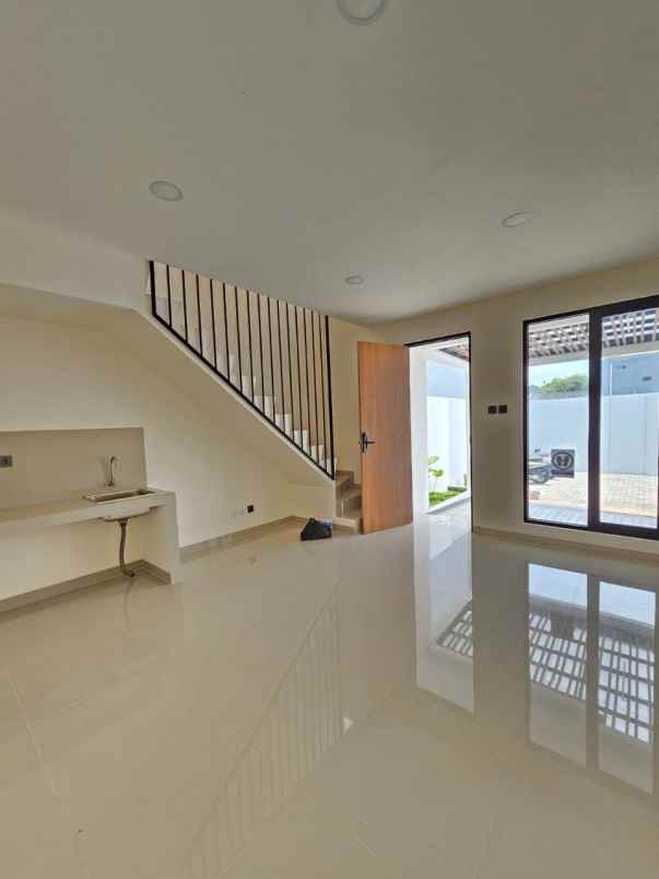 dijual rumah komplek pajak