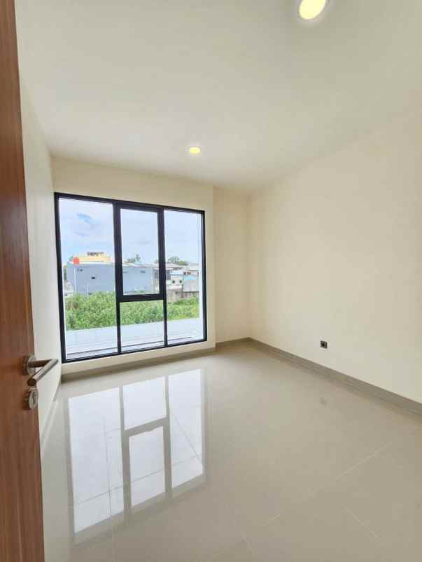 dijual rumah komplek pajak