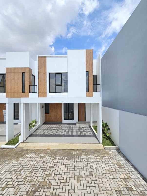 dijual rumah komplek pajak