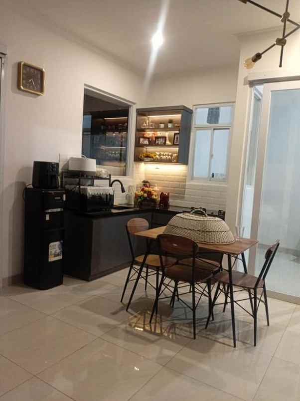 dijual rumah kopo permai