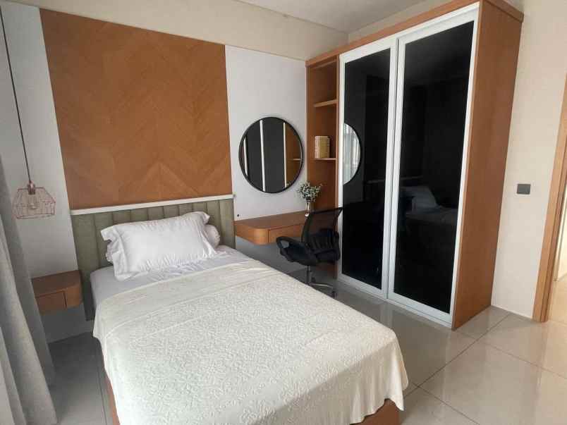 dijual rumah kota baru parahyangan
