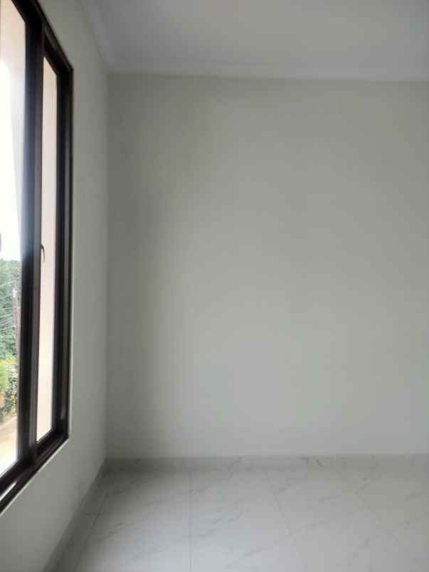 dijual rumah kota harapan indah bekasi