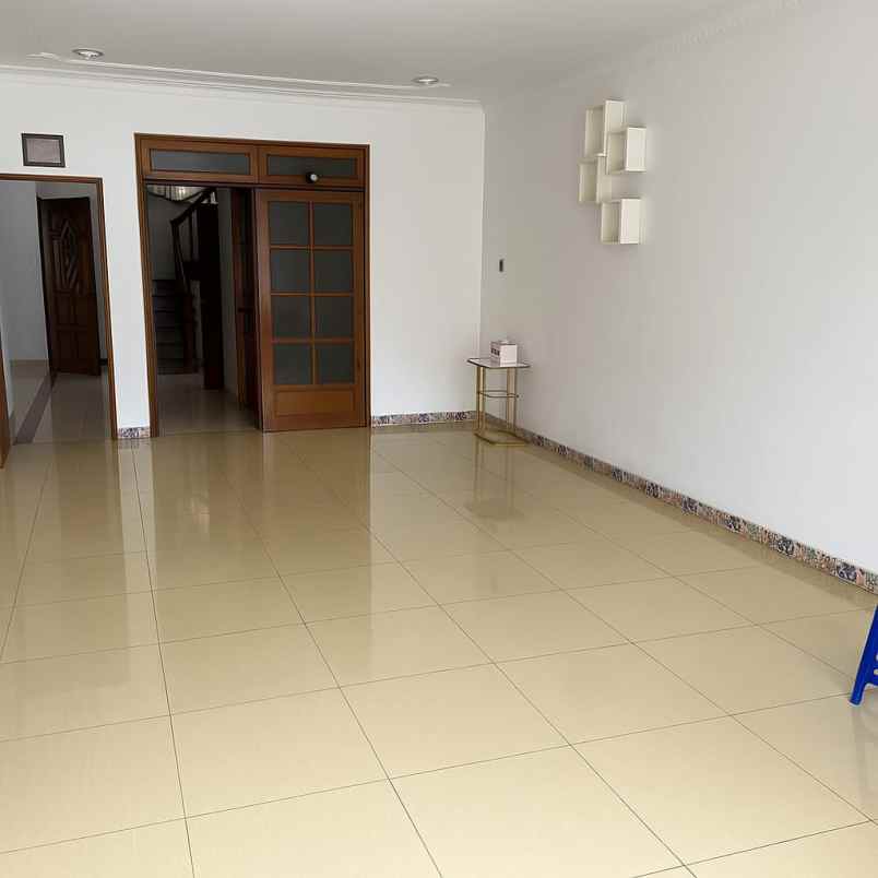 dijual rumah larangan ciledug dekat joglo jakbar