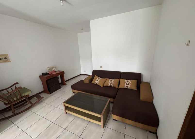 dijual rumah larangan ciledug dekat joglo jakbar