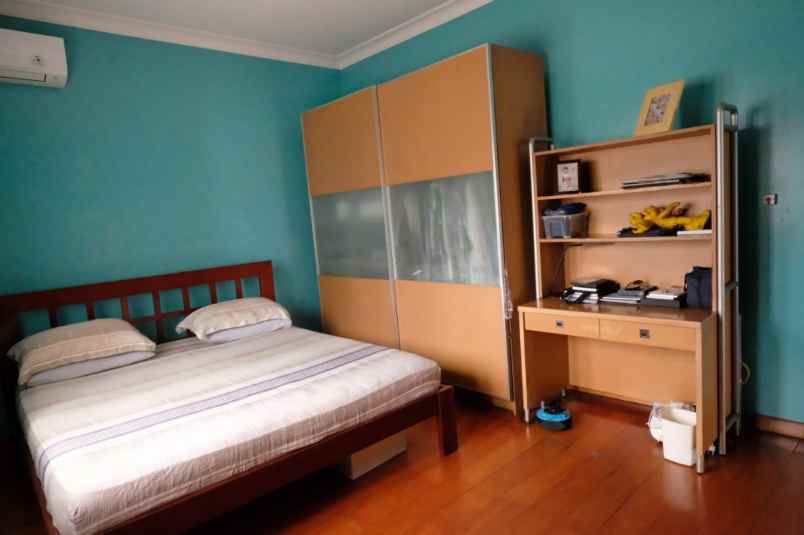 dijual rumah lebak lestari indah