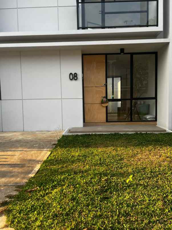 dijual rumah lippo karawaci