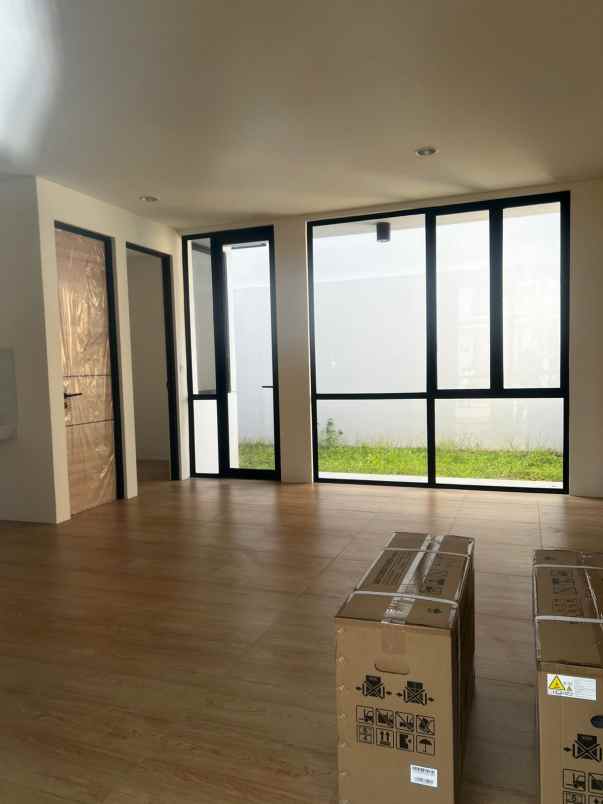 dijual rumah lippo karawaci
