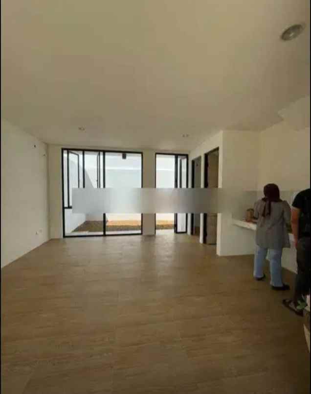 dijual rumah lippo karawaci