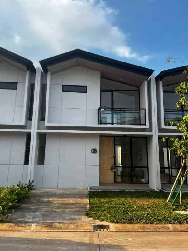 dijual rumah lippo karawaci