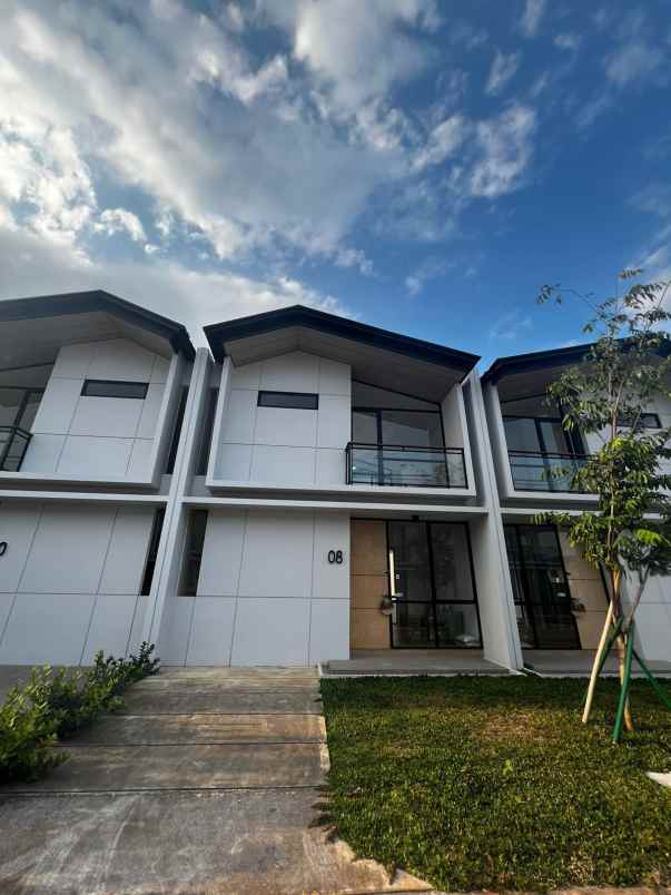 dijual rumah lippo karawaci