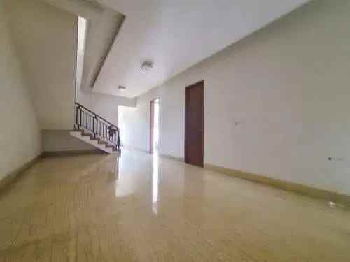 dijual rumah lokasi dekat kantor gojek