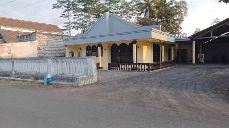 dijual rumah lokasi talangsuko turen malang