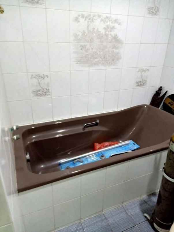 dijual rumah manyar