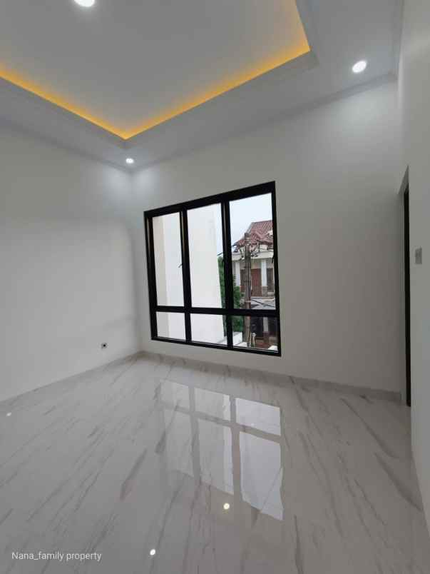 dijual rumah meruya kembangan jakbar