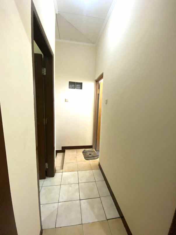 dijual rumah metland menteng cakung