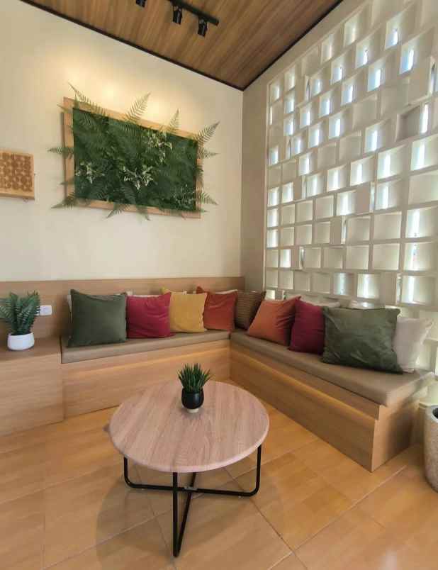 dijual rumah mewah full furnish lokasi sukun