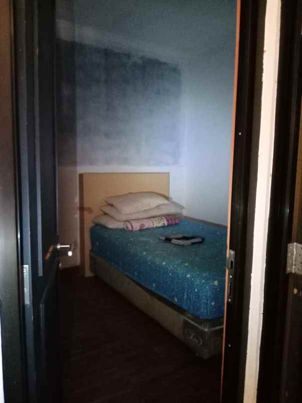 dijual rumah mewah second murah terawat