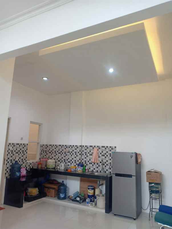 dijual rumah minimalis golden berry menganti gresik