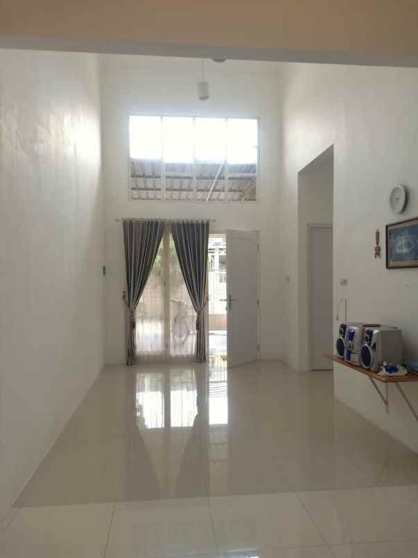 dijual rumah minimalis golden berry menganti gresik