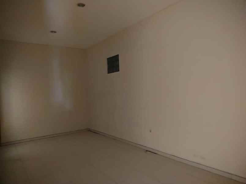 dijual rumah mojoklanggru