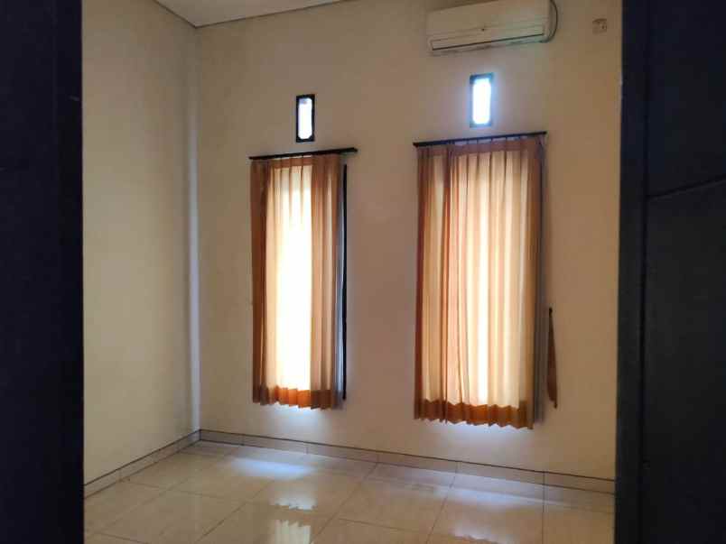 dijual rumah mojoklanggru