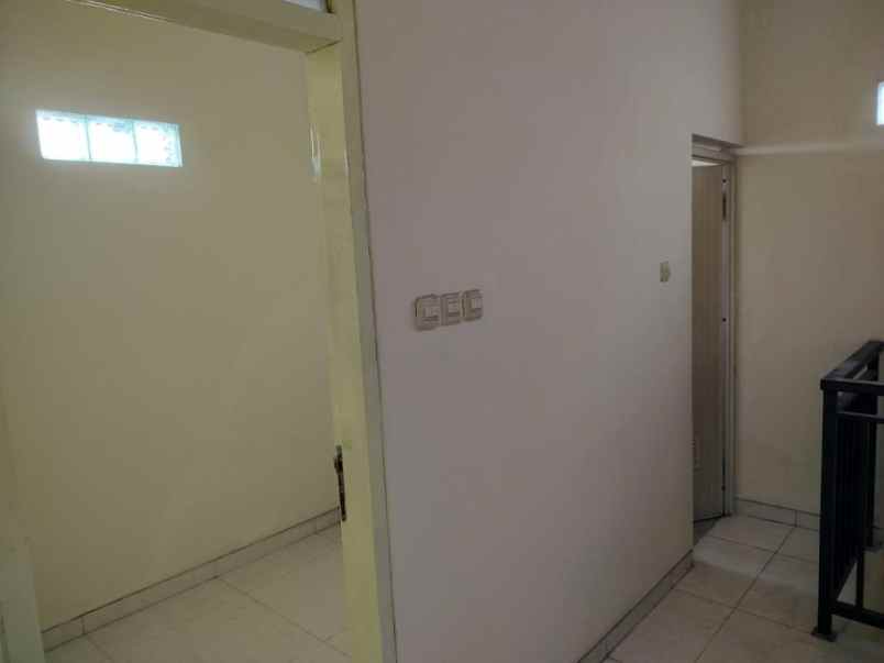 dijual rumah mojoklanggru