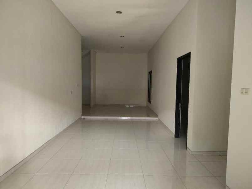 dijual rumah mojoklanggru