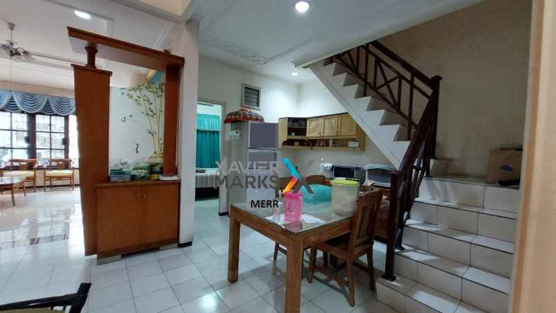 dijual rumah nginden intan barat