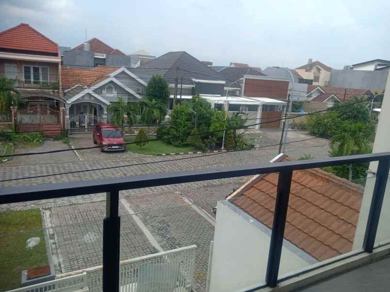dijual rumah nirwana eksekutif