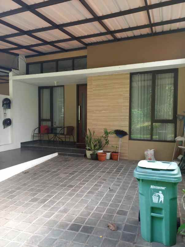 dijual rumah pandanaran hills