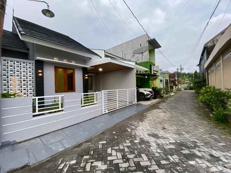 dijual rumah pandowoharjo sleman yogyakarta
