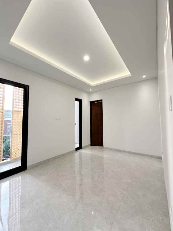dijual rumah panjang jiwo permai